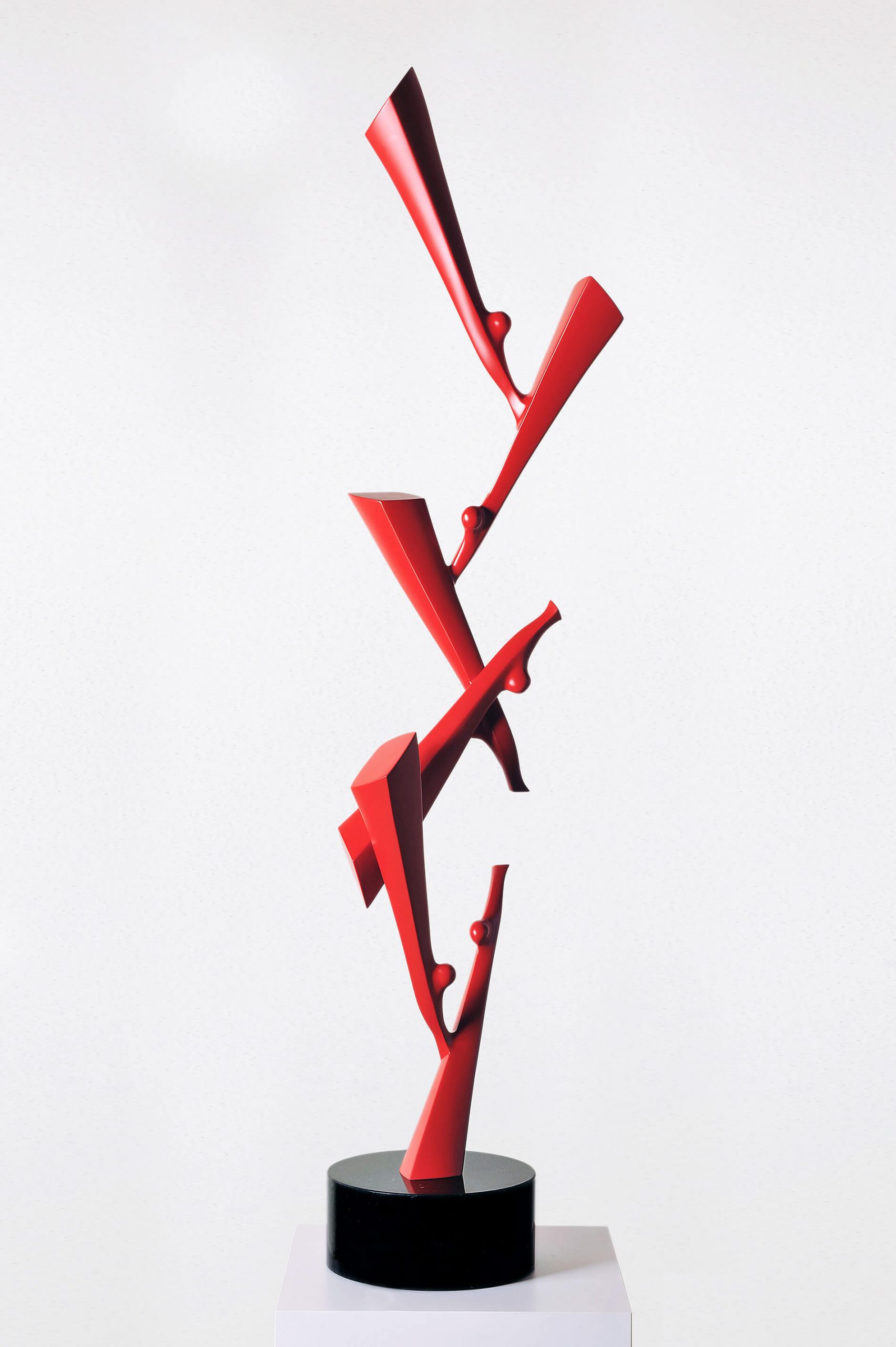 Isaac Kahn | Sculpture - Red Dancers