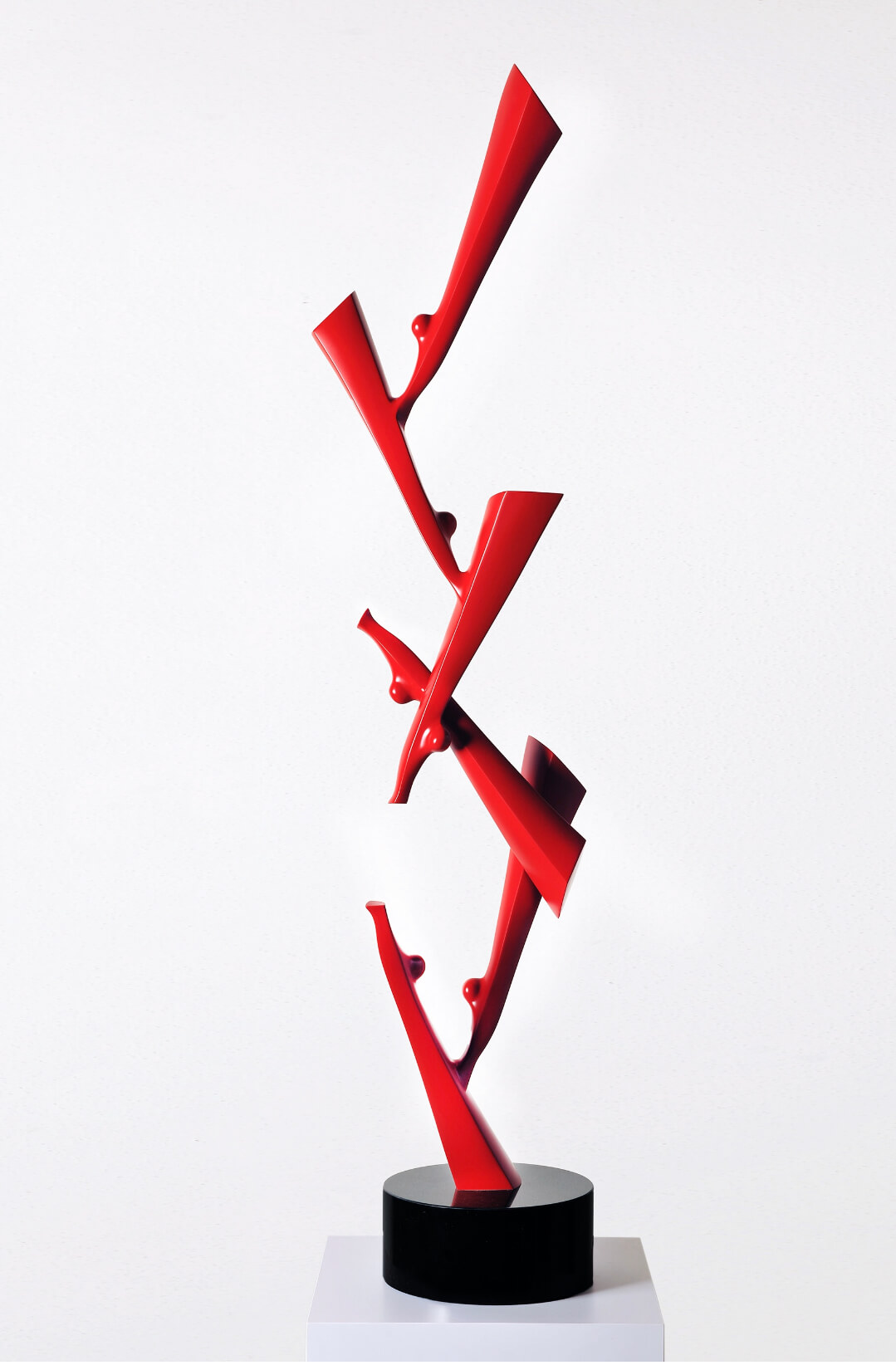 Isaac Kahn | Sculpture - Red Dancers