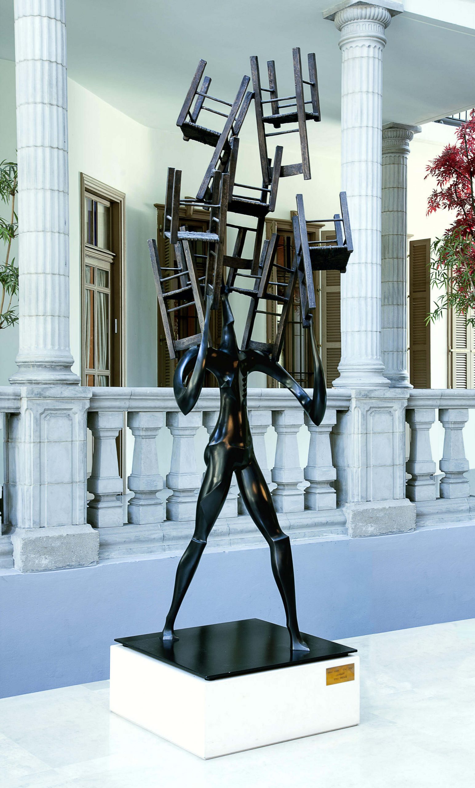 Isaac Kahn | sculture - Juggler
