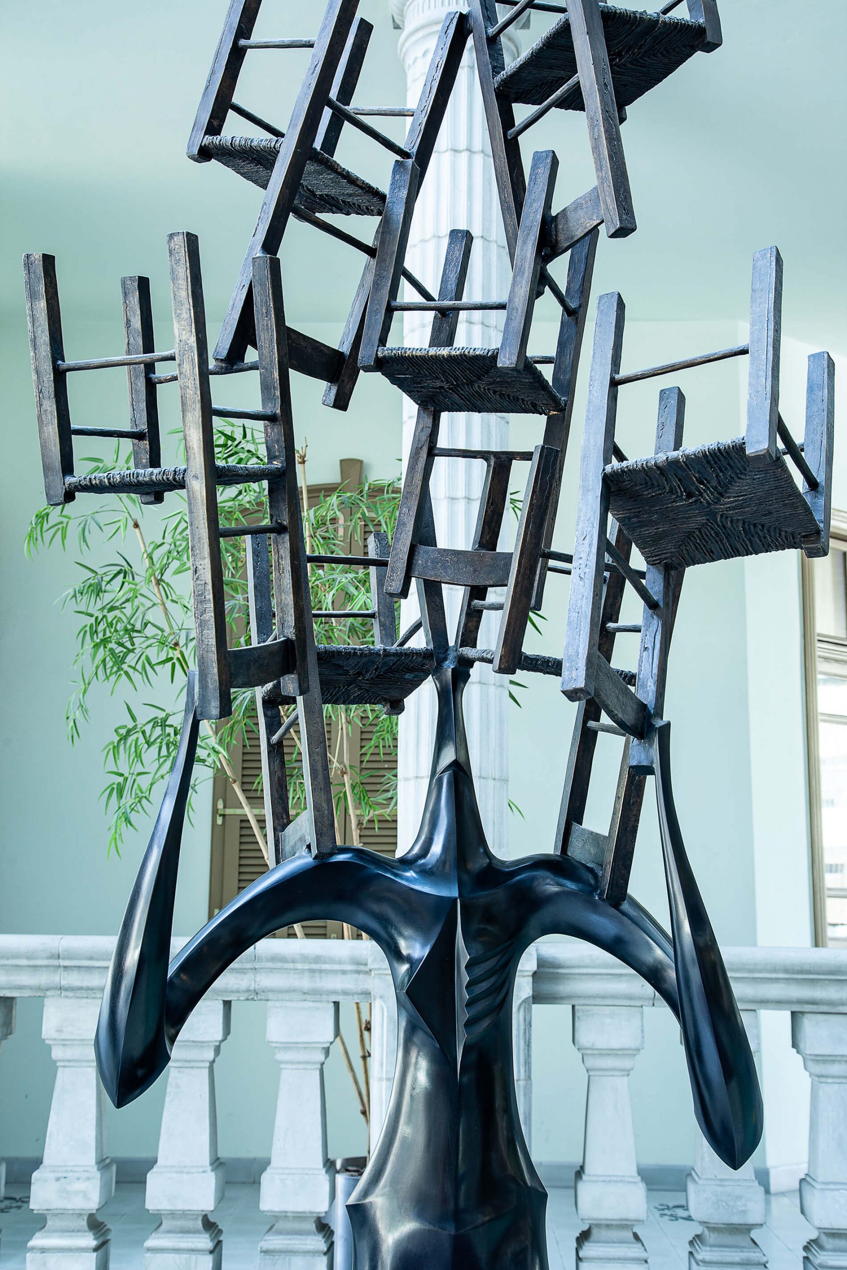 Isaac Kahn | sculture - Juggler