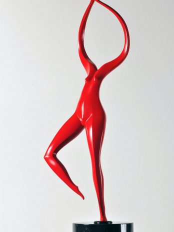 Pas Seul Sculpture